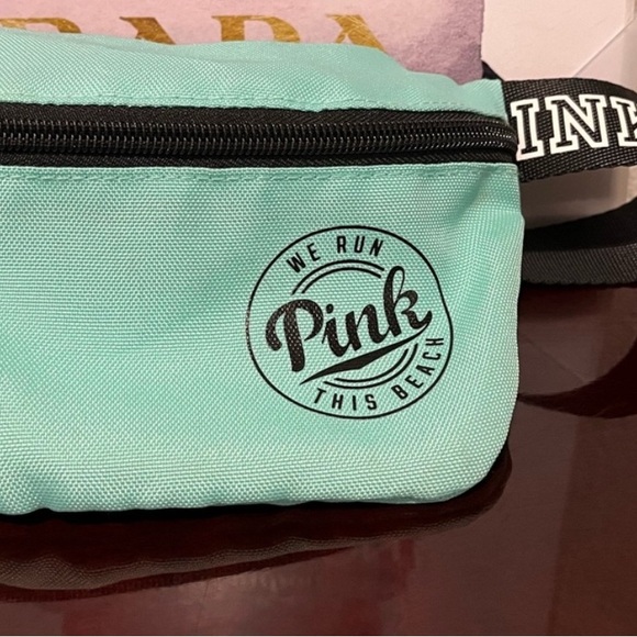 Victoria’s Secret fanny pack - Picture 2 of 6